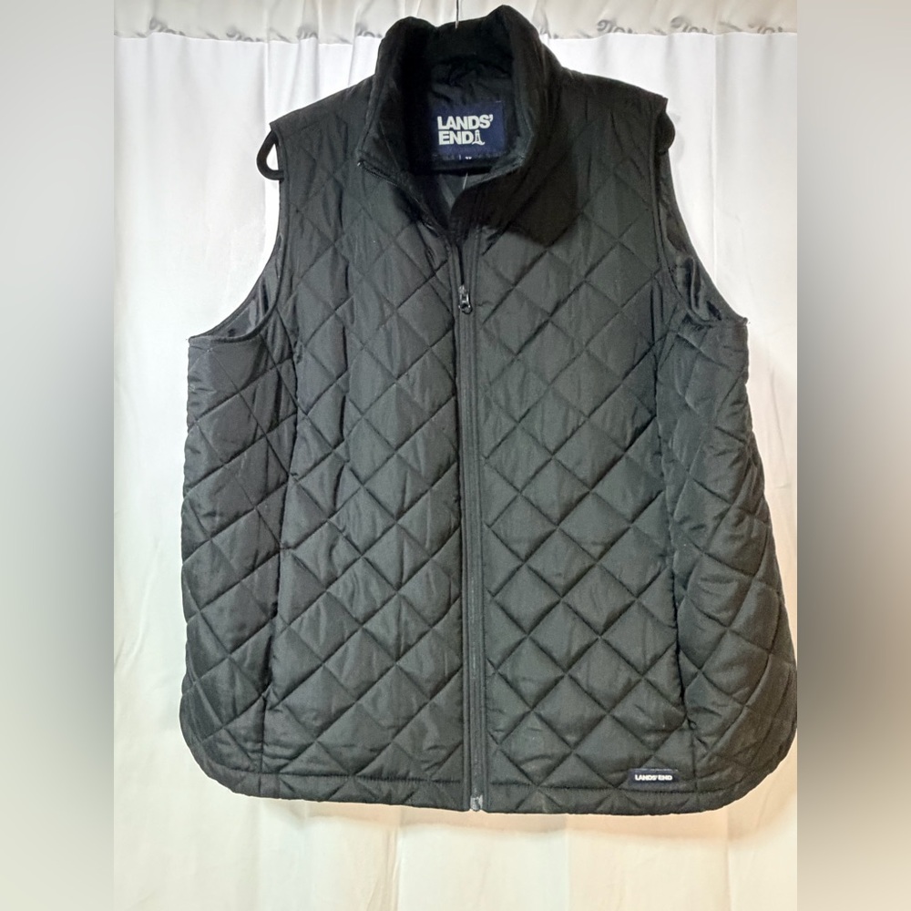 Lands' End Women’s Dark Quilted Vest - Picture 2 of 4